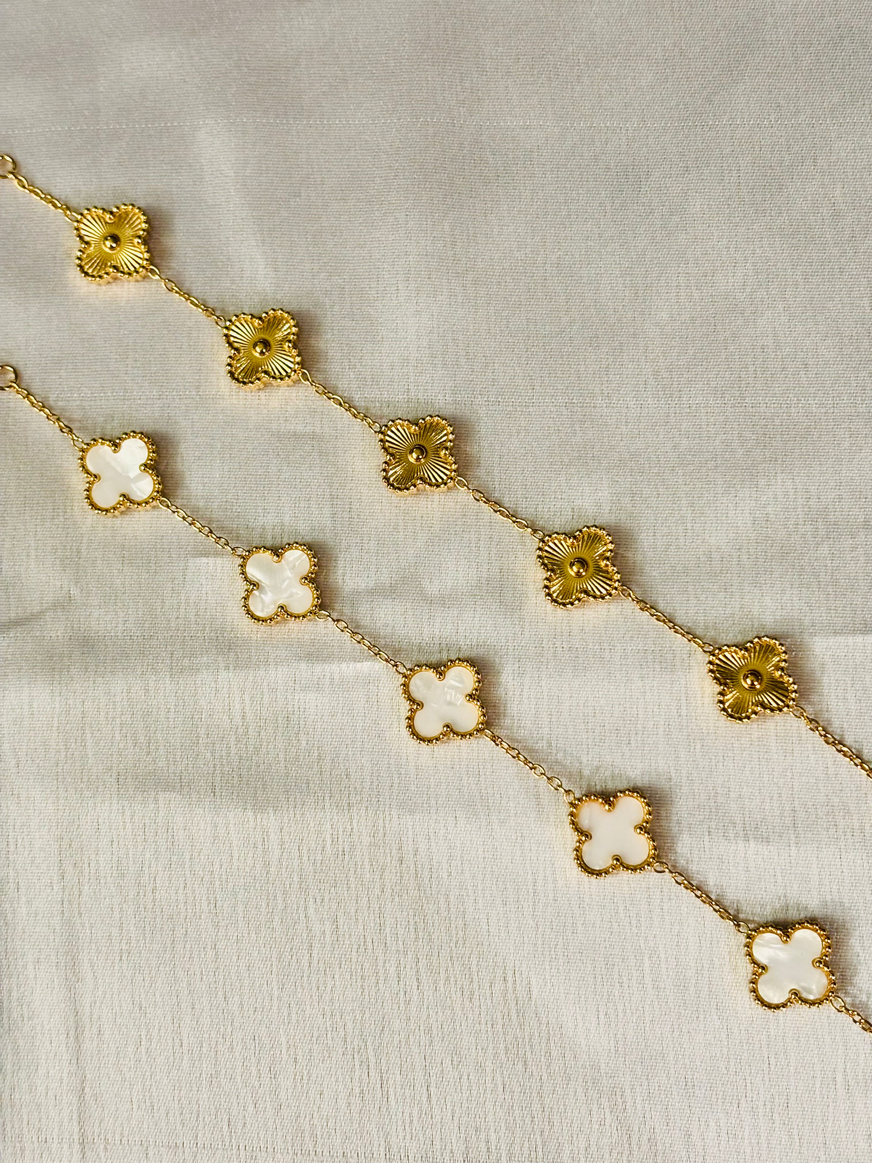 GOLD CLOVER BRACELET