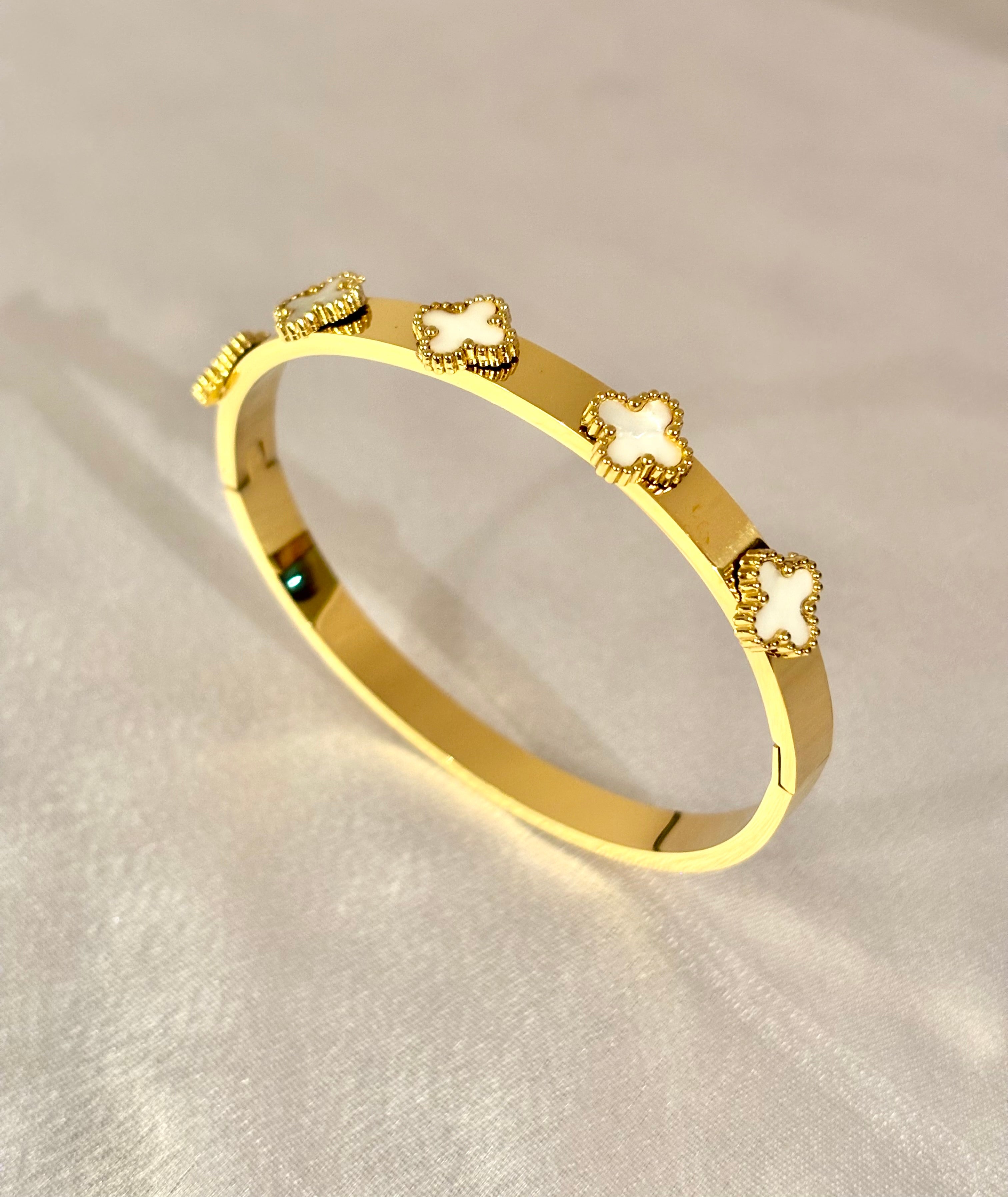 WHITE VAN CLEEF CLOVER BRACELET