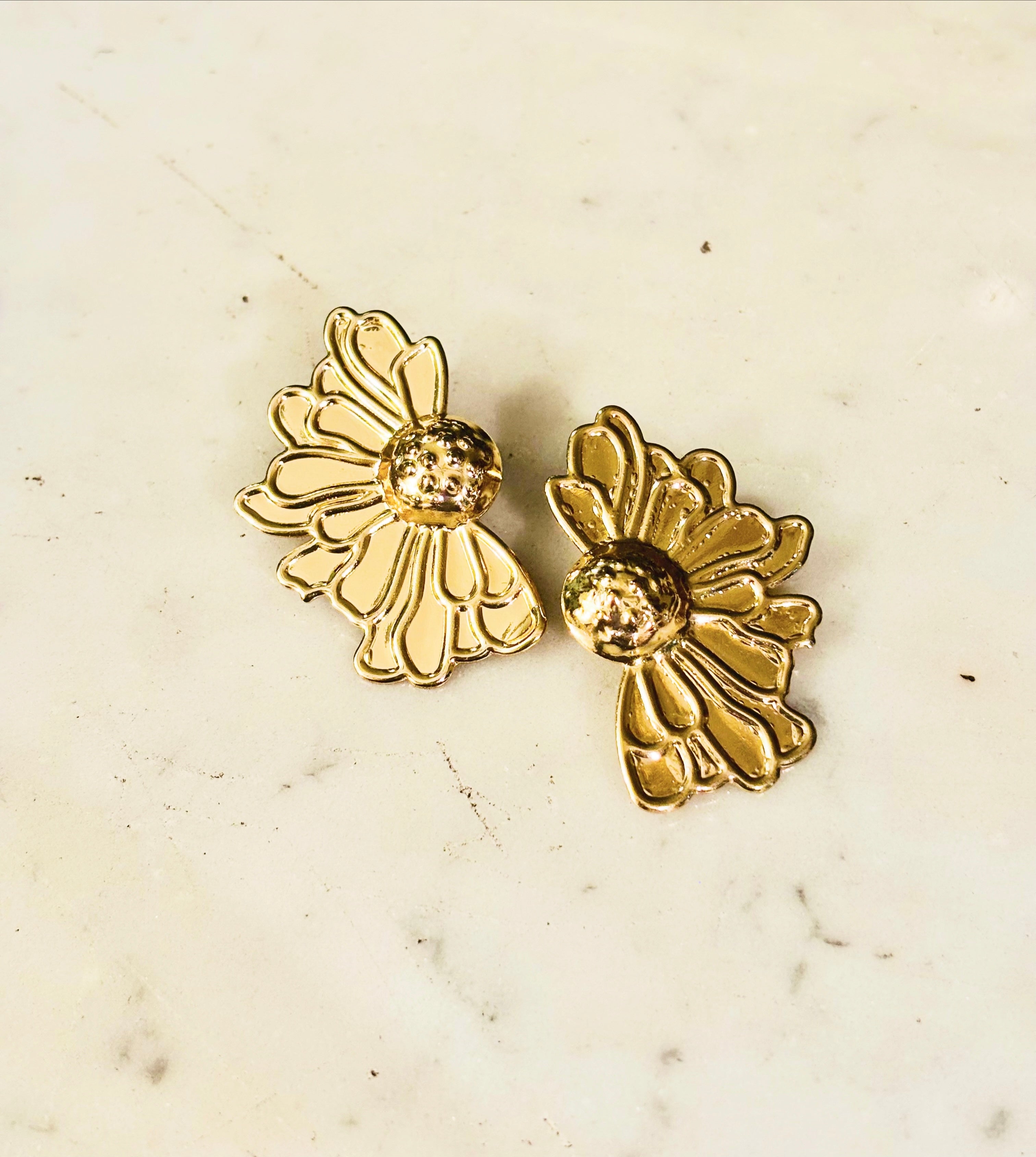 HALF FLOWER EARRINGS