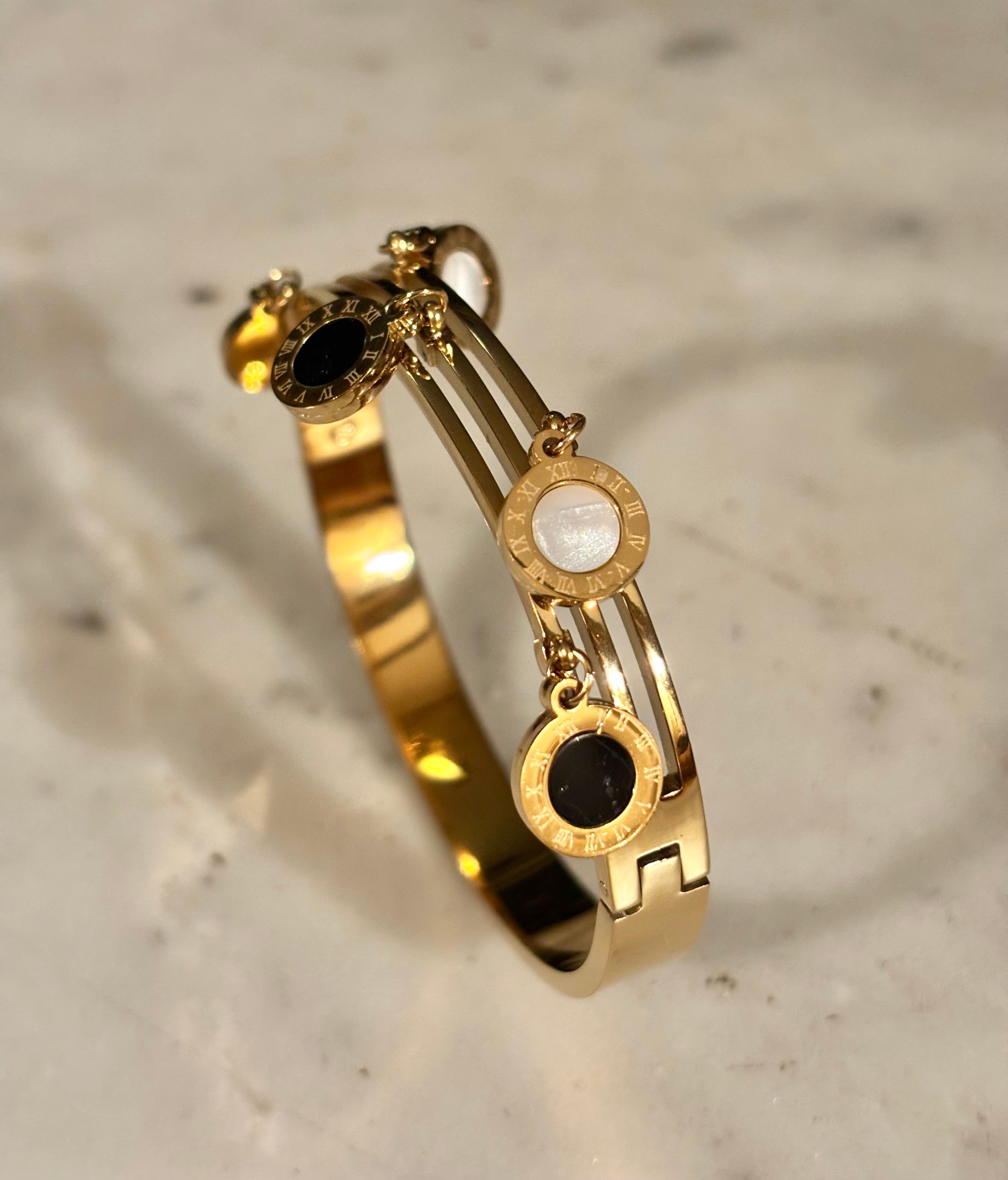 BLACK & WHITE DANGLER BANGLE BRACELET