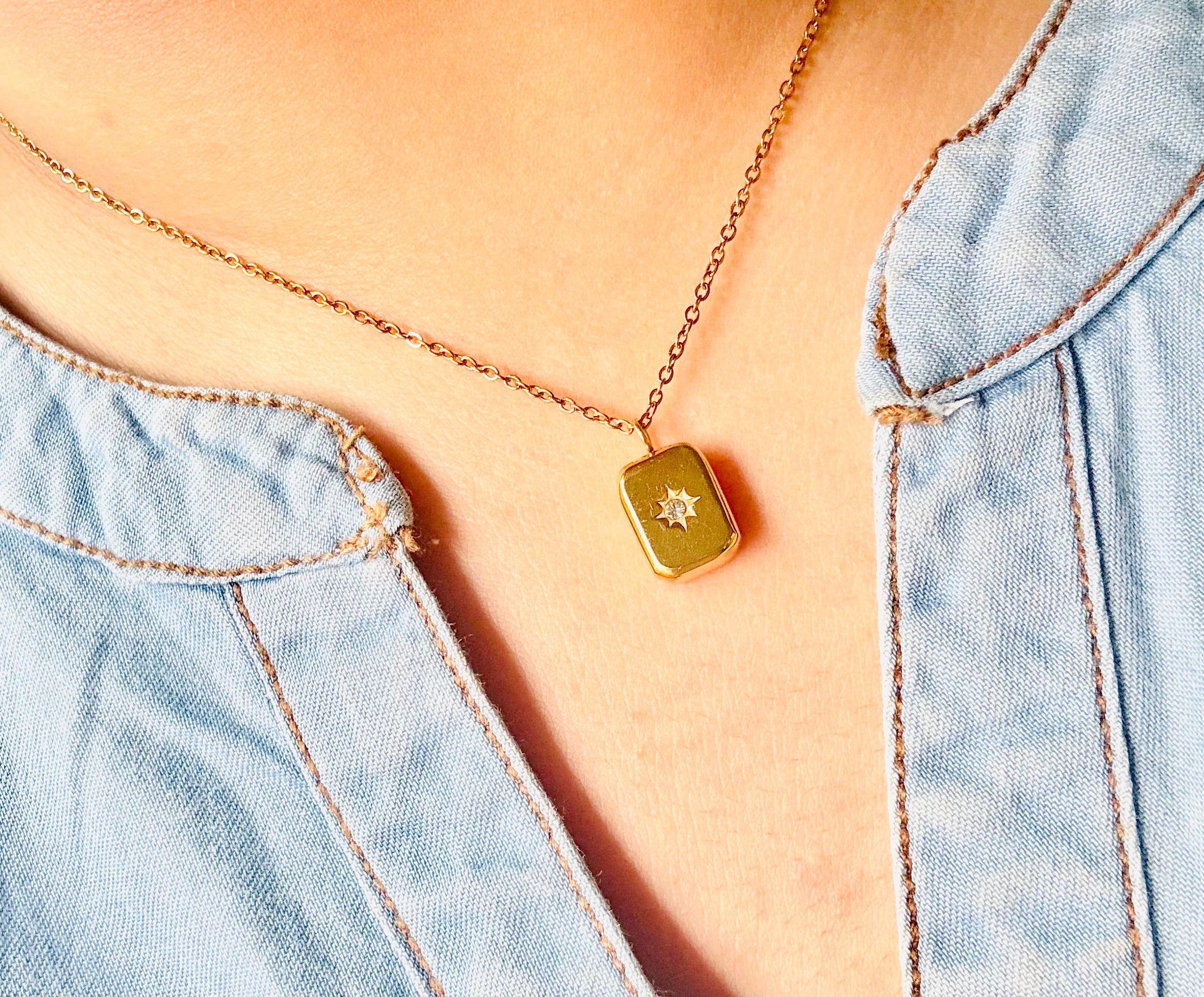 STARBURST PENDANT CHAIN