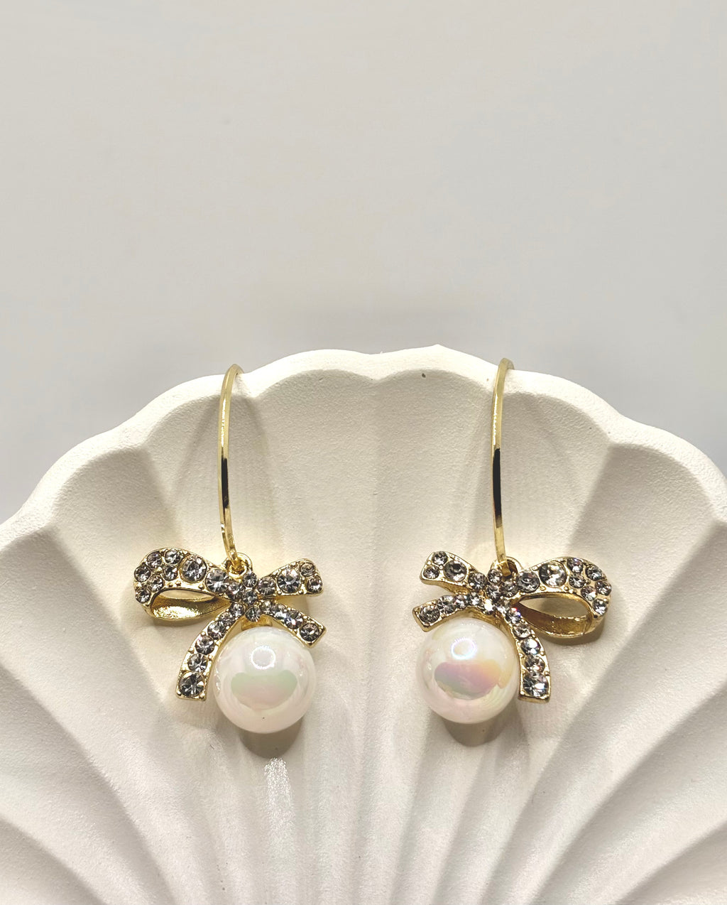 PEARLS WITH CRYSTAL BOWS