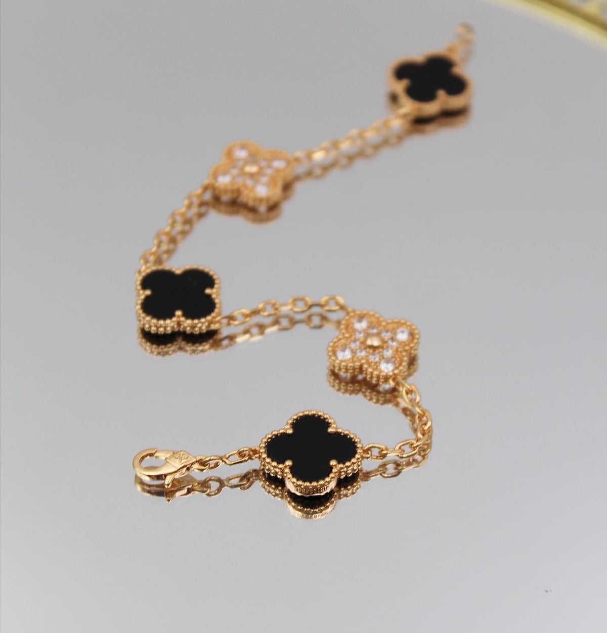 NOIR CLOVER LUXE BRACELET