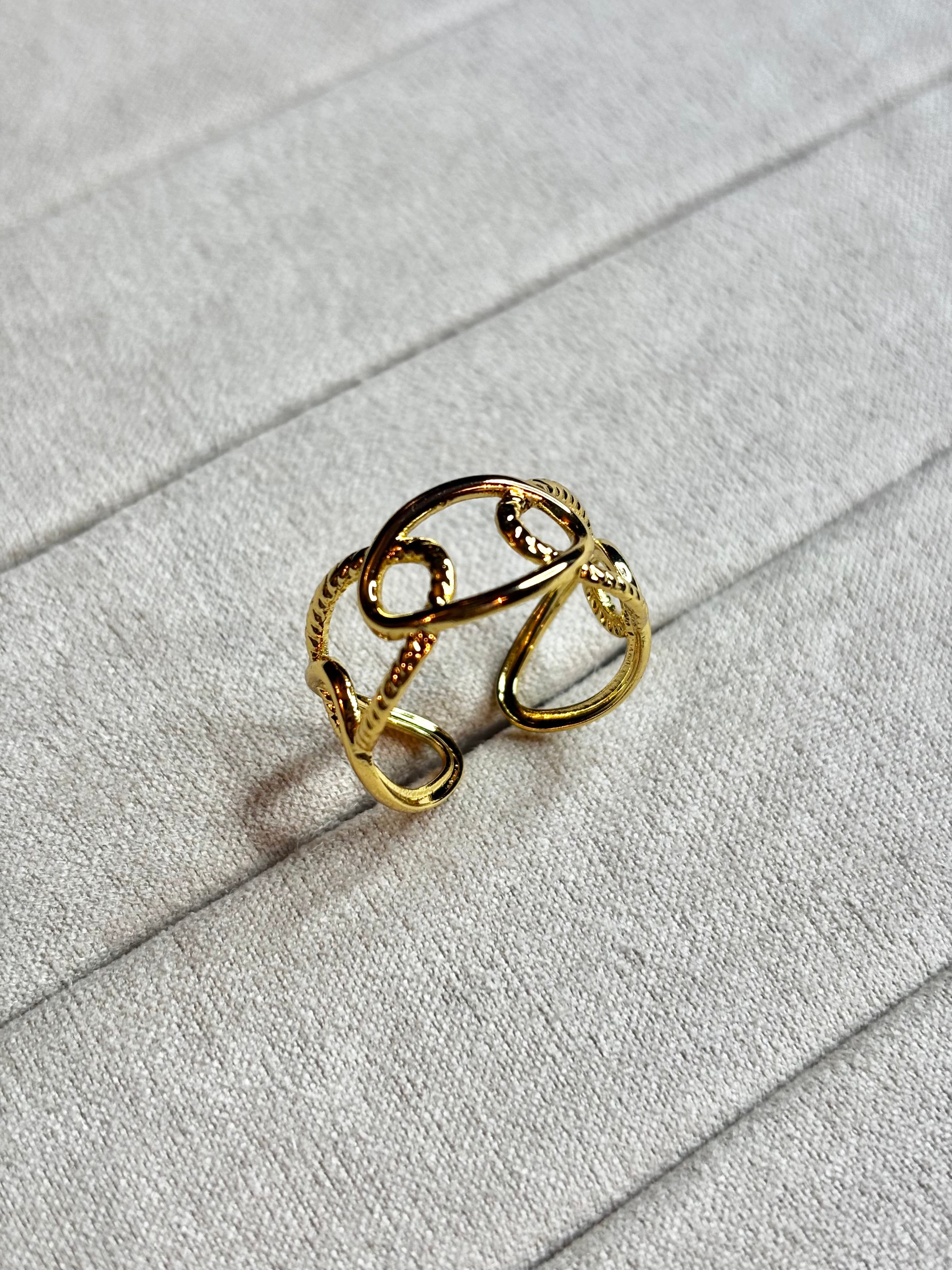 OVAL LINK RING